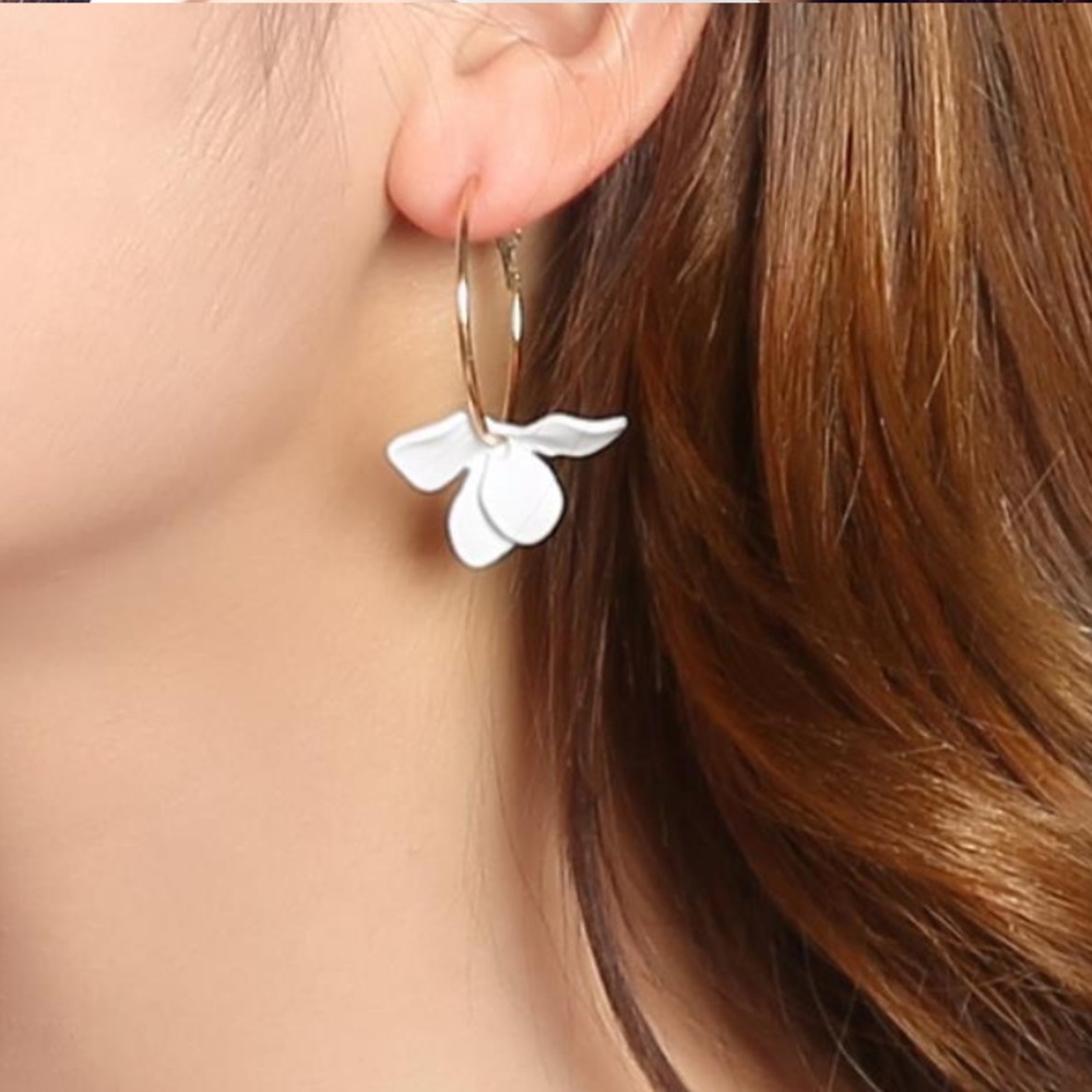 🌺Boho White flower Gold Tassel Chain drop Earring - Picture 11 of 16